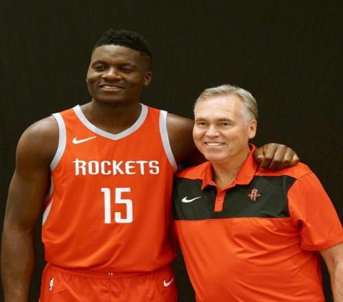 世界聚焦,中国经济增,长持续领跑,MK体育官网,MK,SPORTS,MK体育中国官网,MK体育平台,MK体育服务